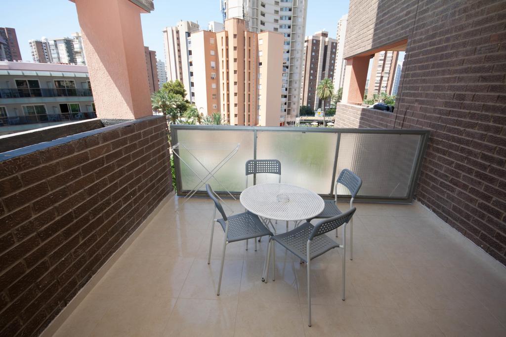 Apartamentos Maysan Benidorm Oda fotoğraf